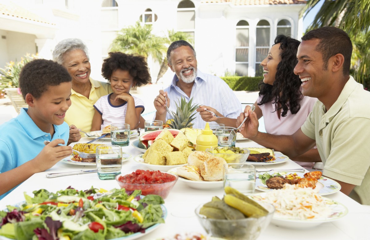 8 Reasons Why You Should Eat Dinner With Your Family - Russ Peak